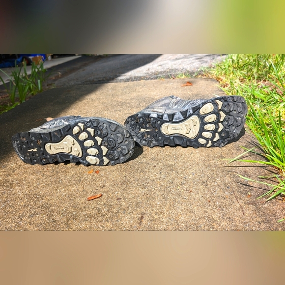 Waterproof Hiking Boots for barefoot enthusiasts - Picture 2 of 4